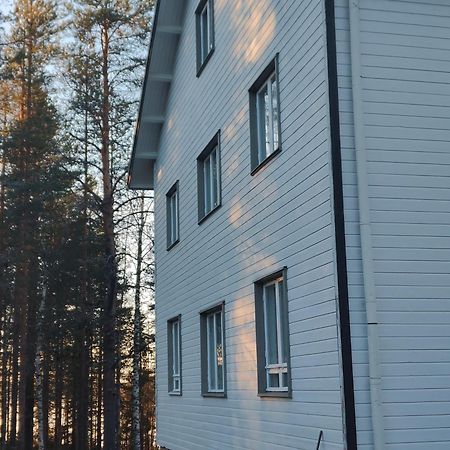 Royal Reindeer Lakeside Apartments Rovaniemi Bagian luar foto