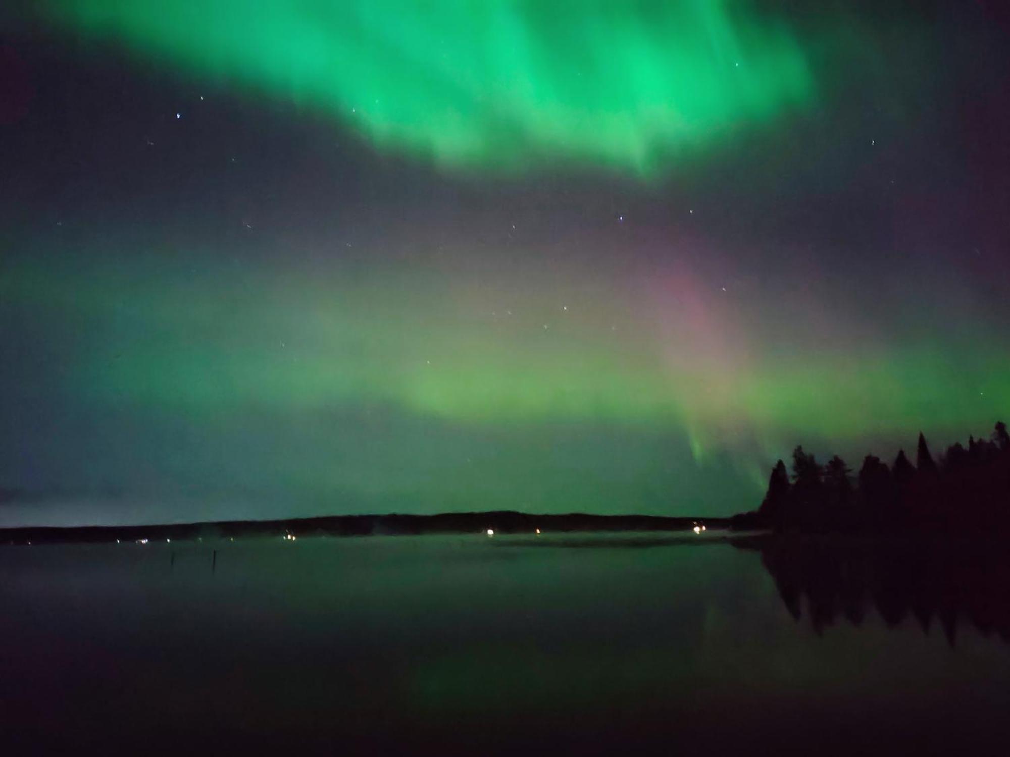 Royal Reindeer Lakeside Apartments Rovaniemi Bagian luar foto
